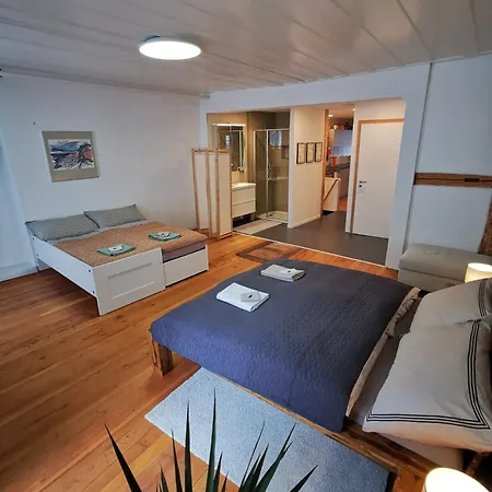 Guest house Loftwohnung Direkt Am Thuner Rathausplatz *